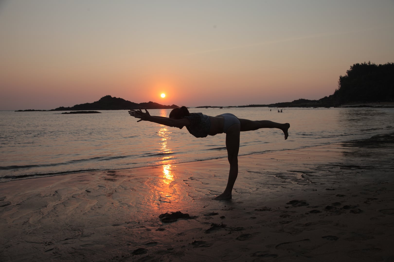 Iyengar yoga en vacances en Crète, Grèce, avec Victoria Bridges