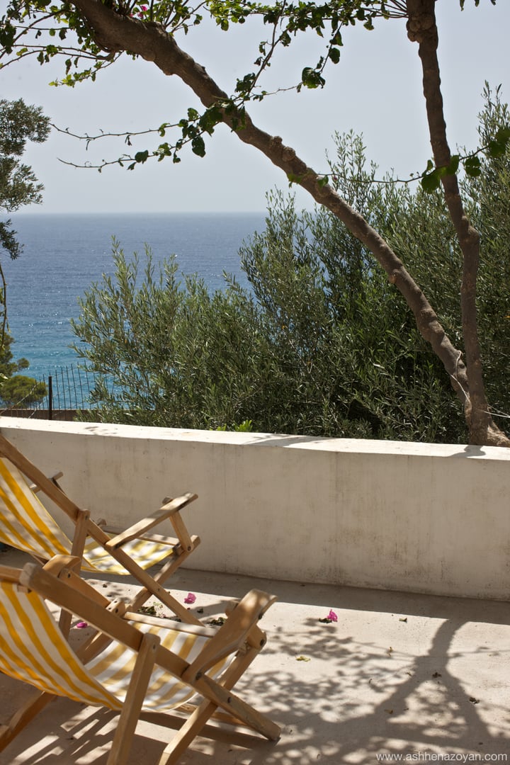 Iyengar yoga en vacances en Crète, Grèce, avec Victoria Bridges