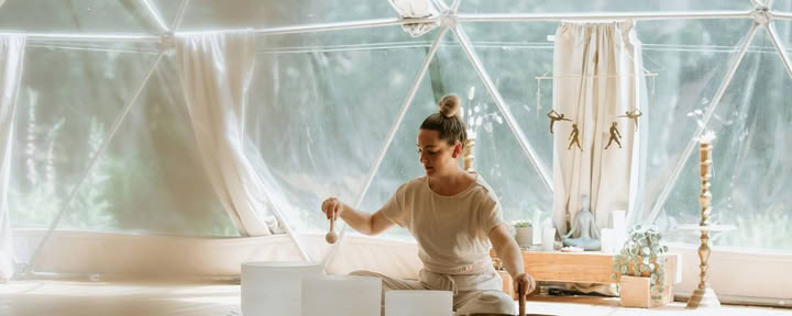 Sunday Sounds to Heal : bains sonores somatiques du soir pour un sommeil réparateur | Nectar Yoga Bowen Island