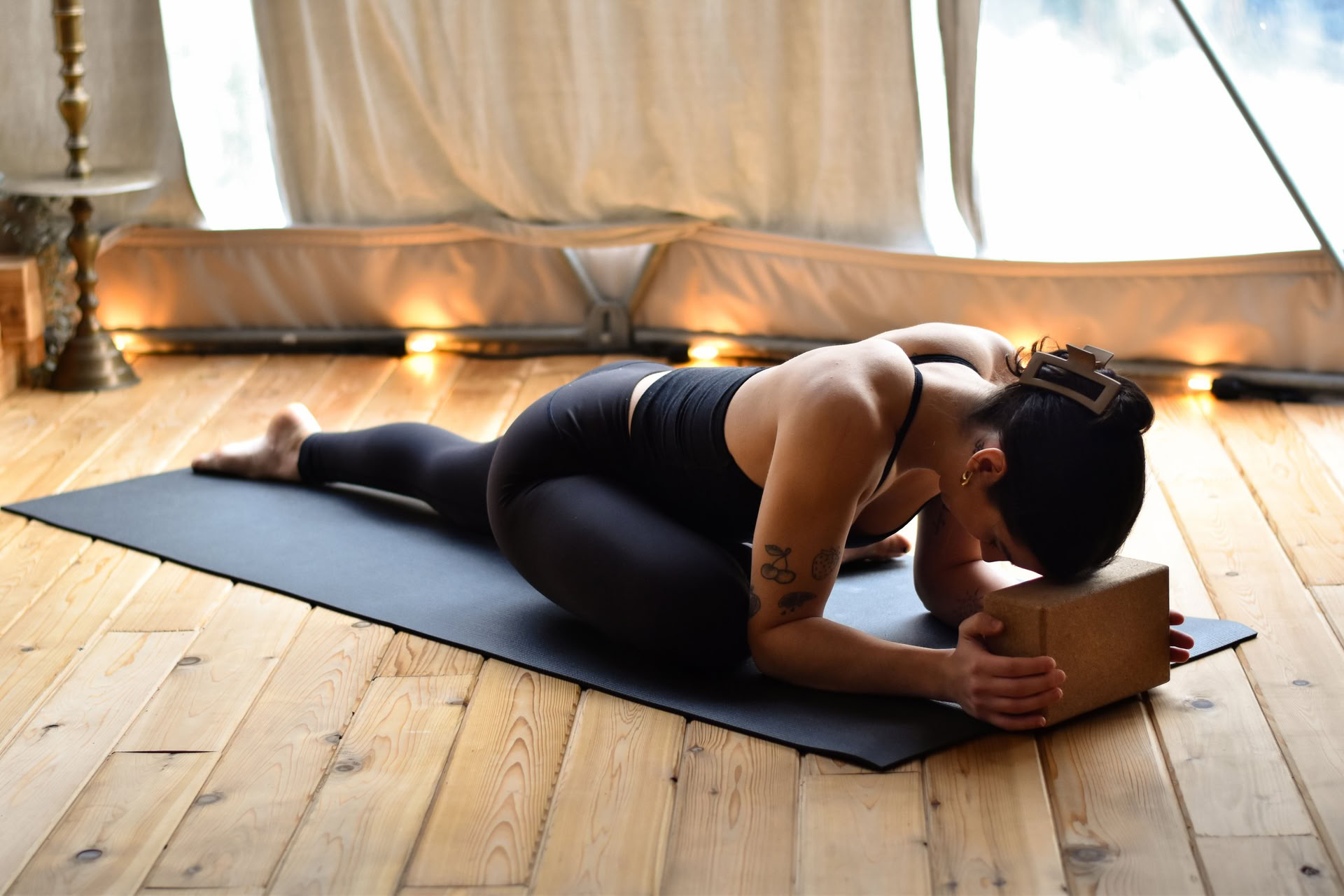 Root + Return, Une pratique réparatrice pour se reconnecter + se réapproprier | Nectar Yoga