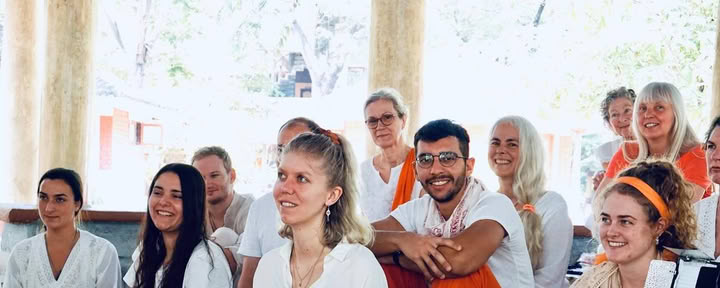 Retraite silencieuse de méditation et détox de 21 jours à l’ashram en Inde