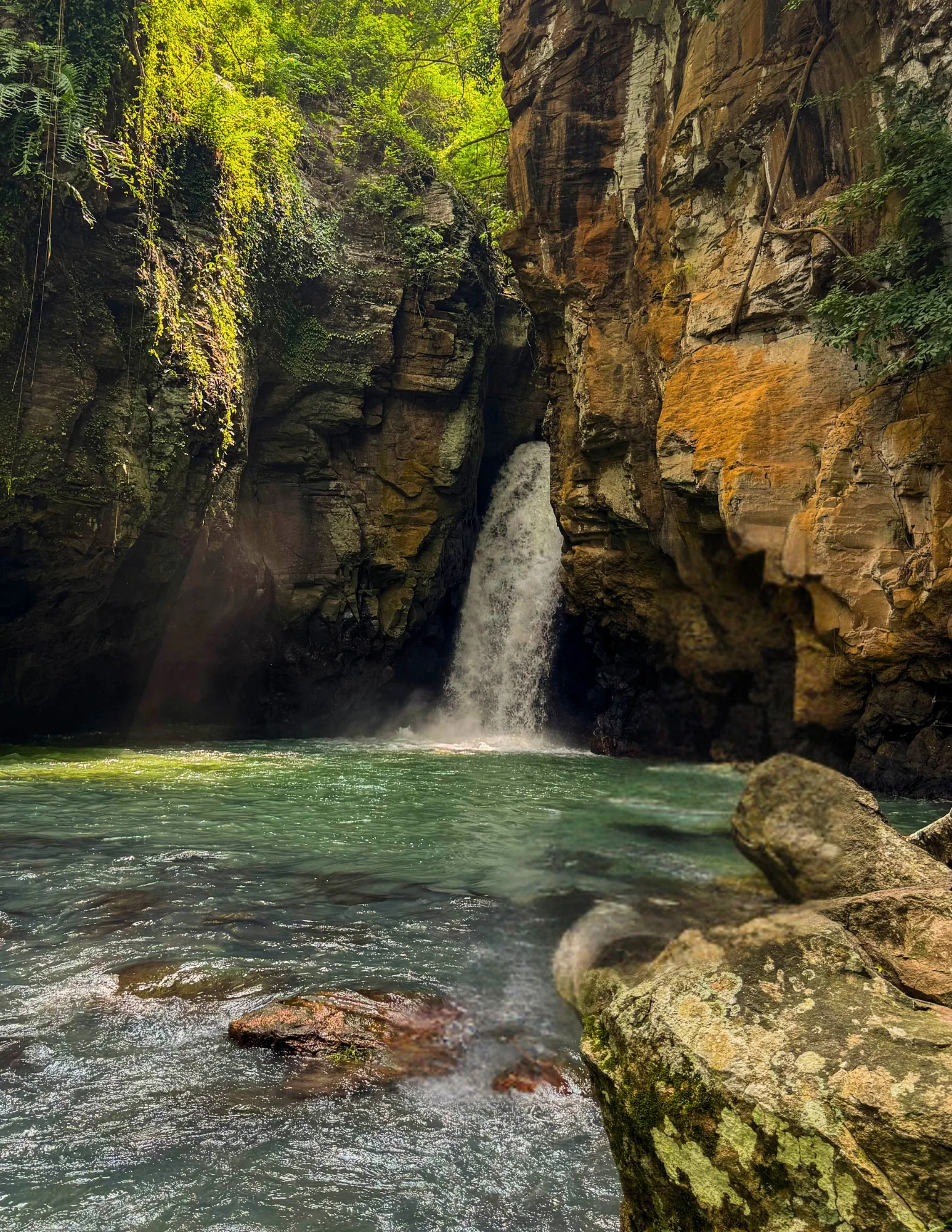 ZEN TREKKING ET DÉCOUVERTE DES CASCADES