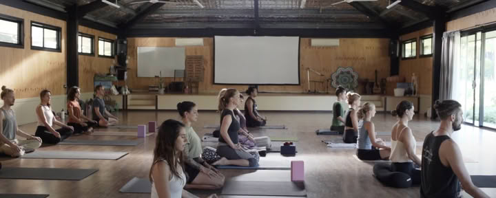 Immersion retraite de formation de professeur de yoga de 200 heures