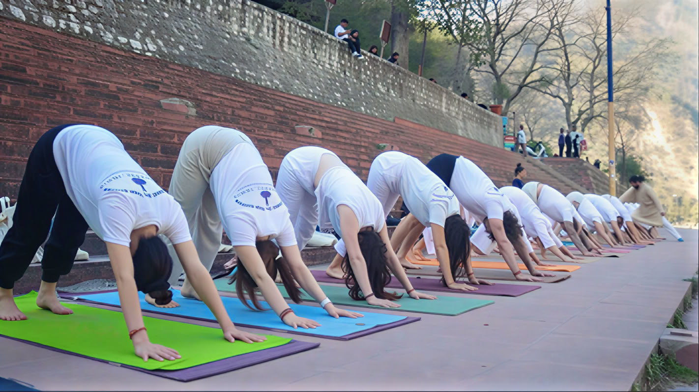 Cours de formation de professeur de yoga de 200 heures à Rishikesh – du 05 juillet au 30 juillet 2026