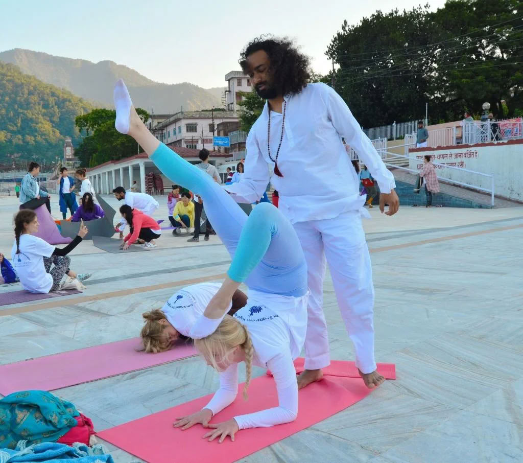 Cours de formation de professeur de yoga de 200 heures à Rishikesh – du 05 juillet au 30 juillet 2026