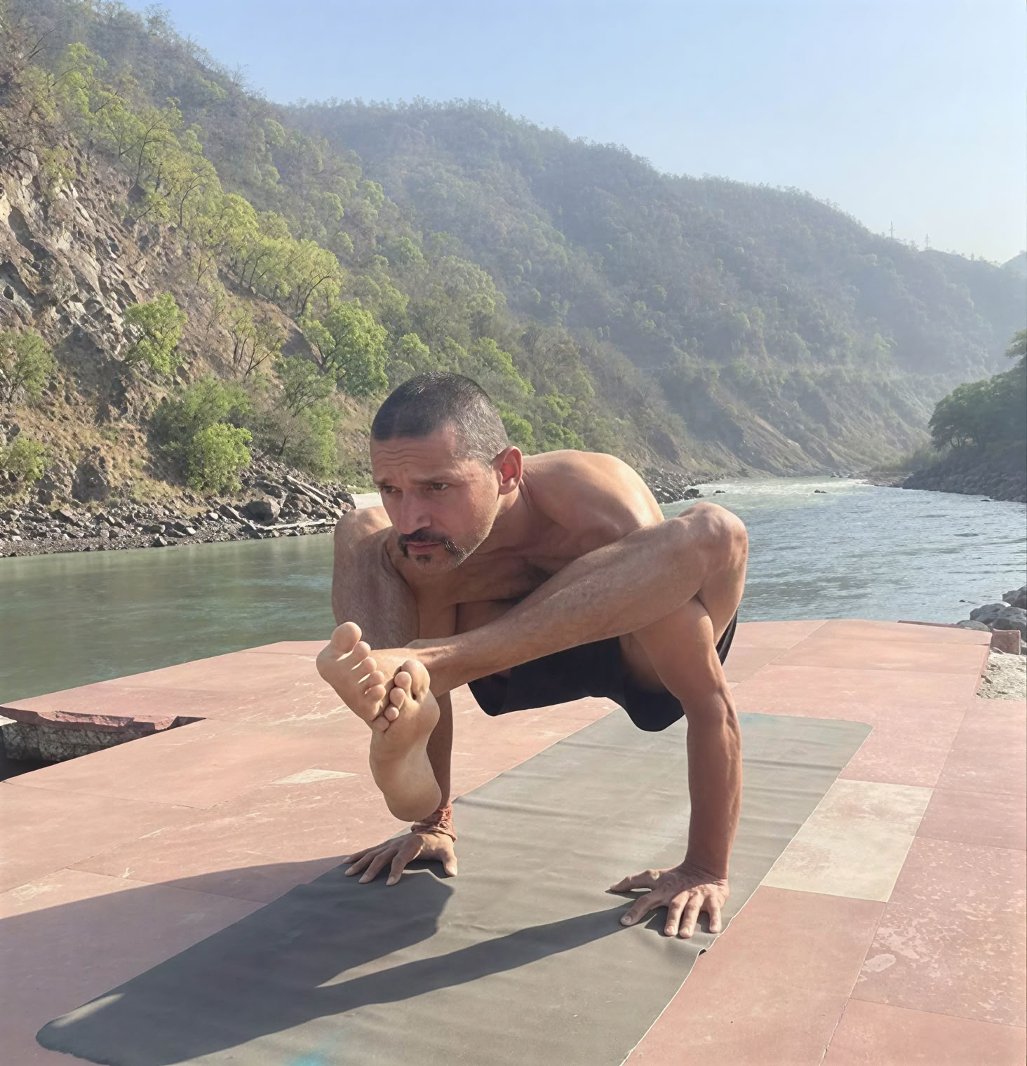Cours de formation de professeur de yoga de 200 heures à Rishikesh – du 04 octobre au 29 octobre 2026