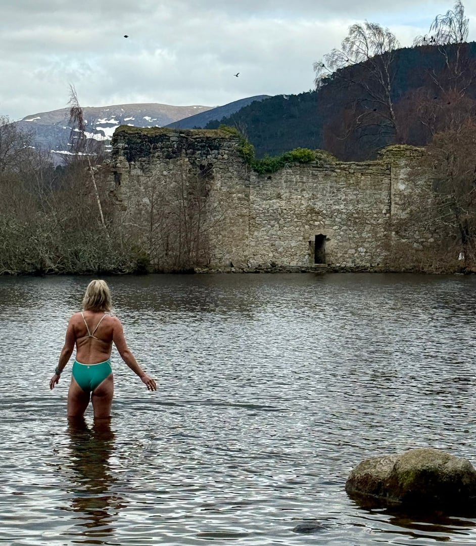 Yoga & baignade sauvage en Écosse