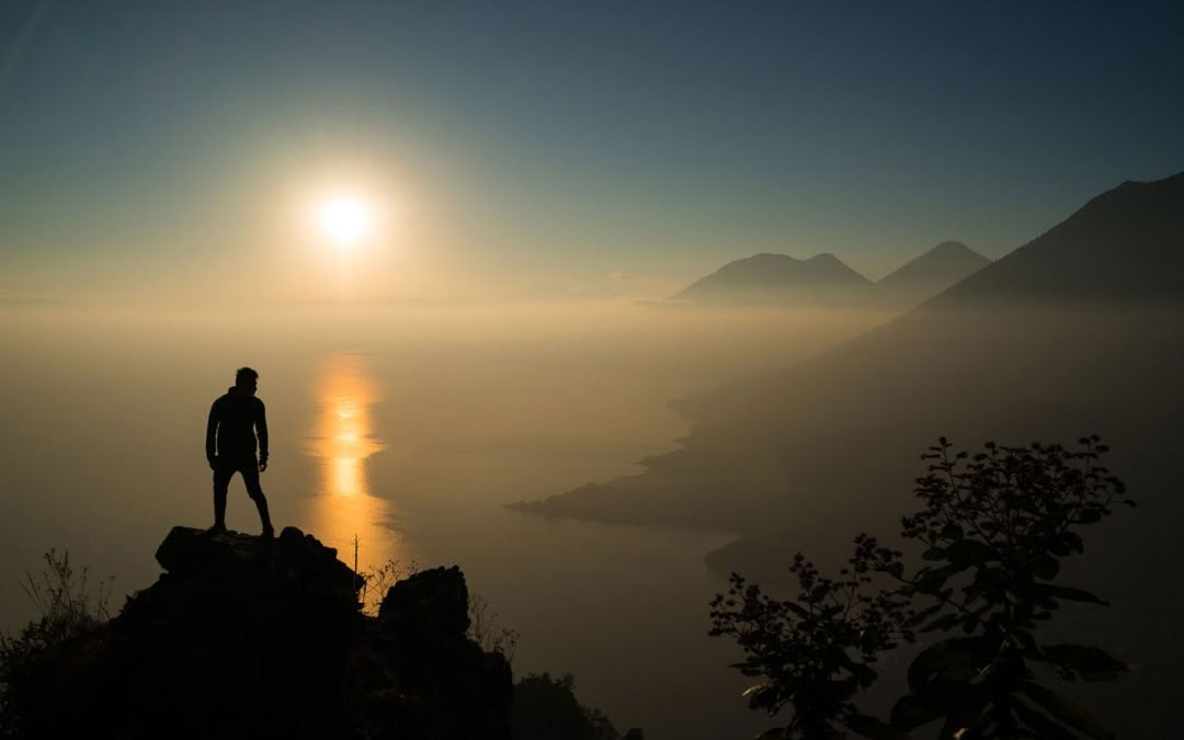 Randonnée au lever du soleil du visage maya