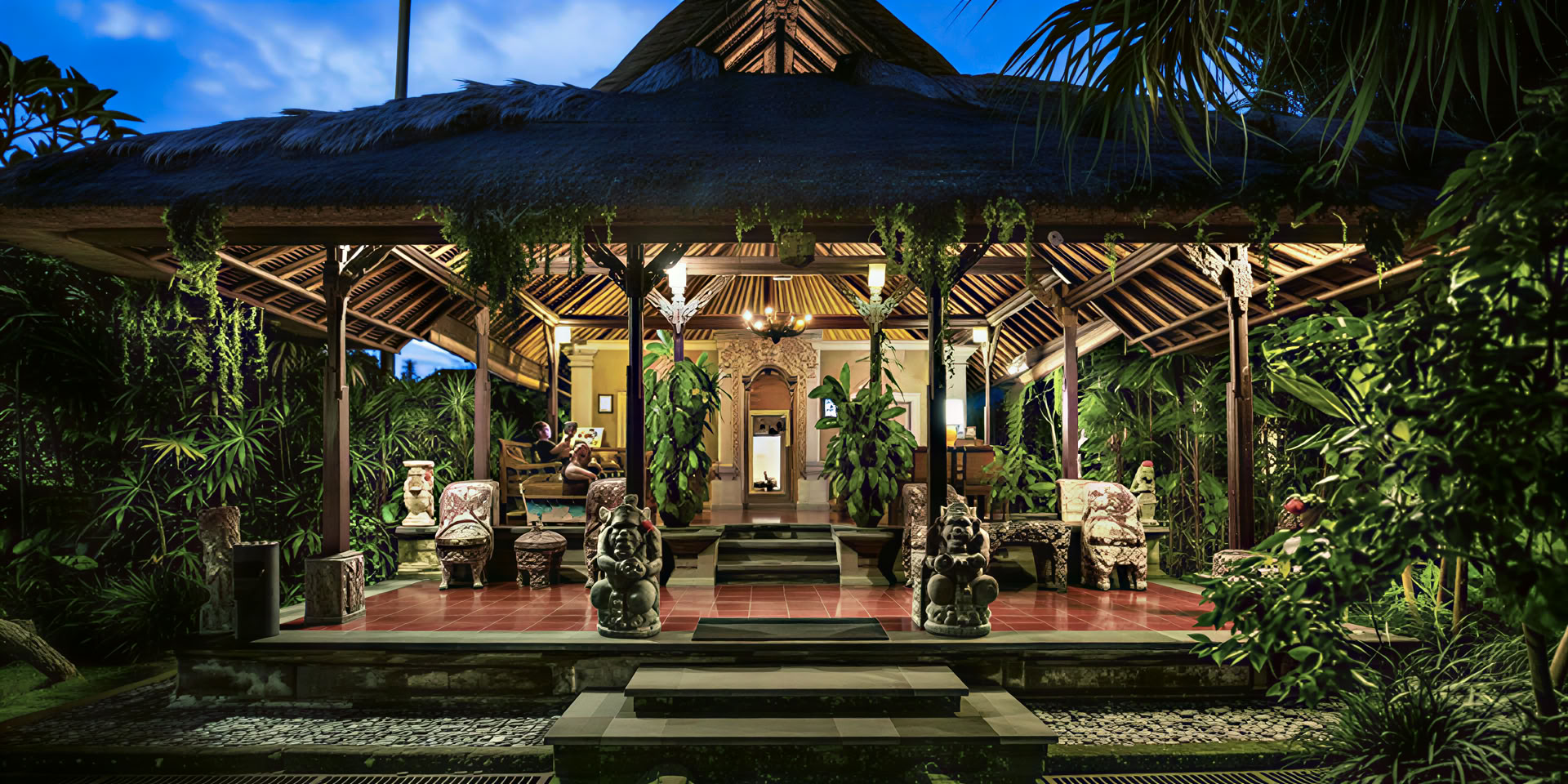 Immersion de yoga de 100 h à Bali