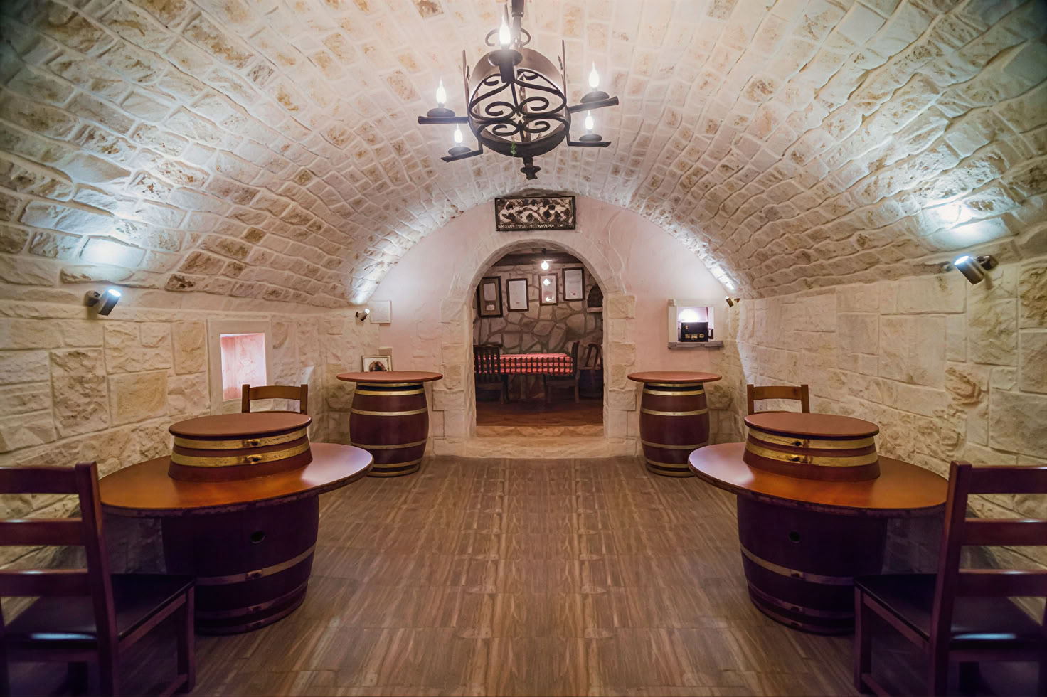 Tour de la route des vins de Crmnica