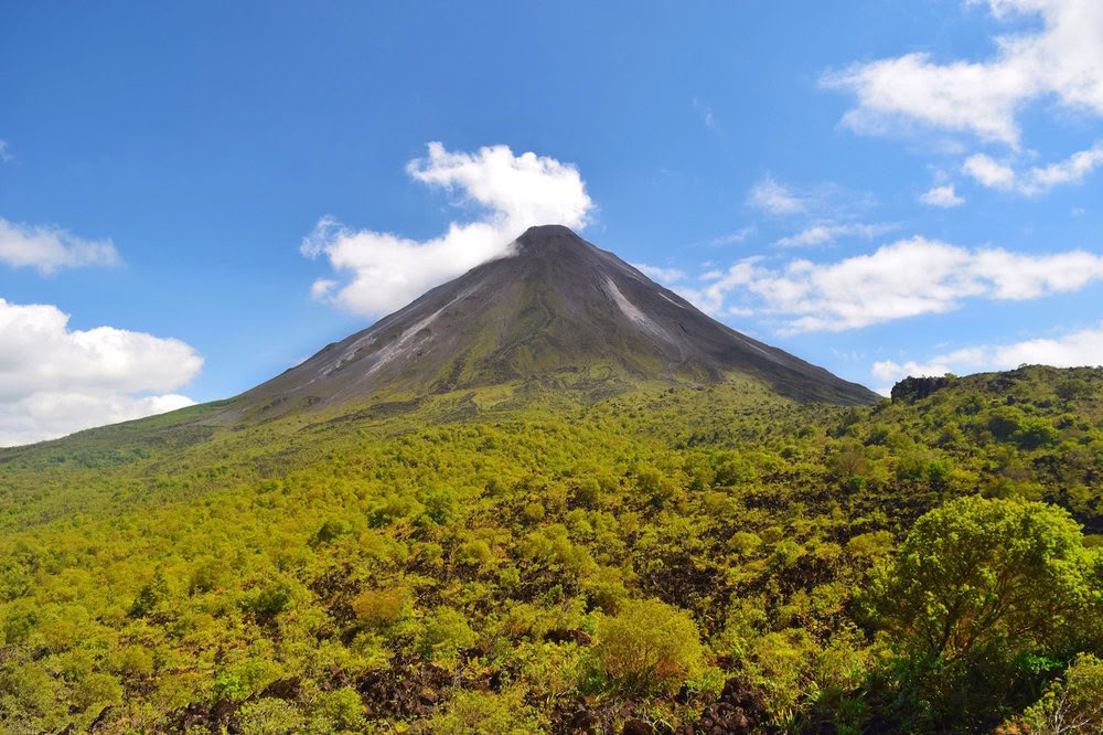 Volcan Arenal avec sources chaudes