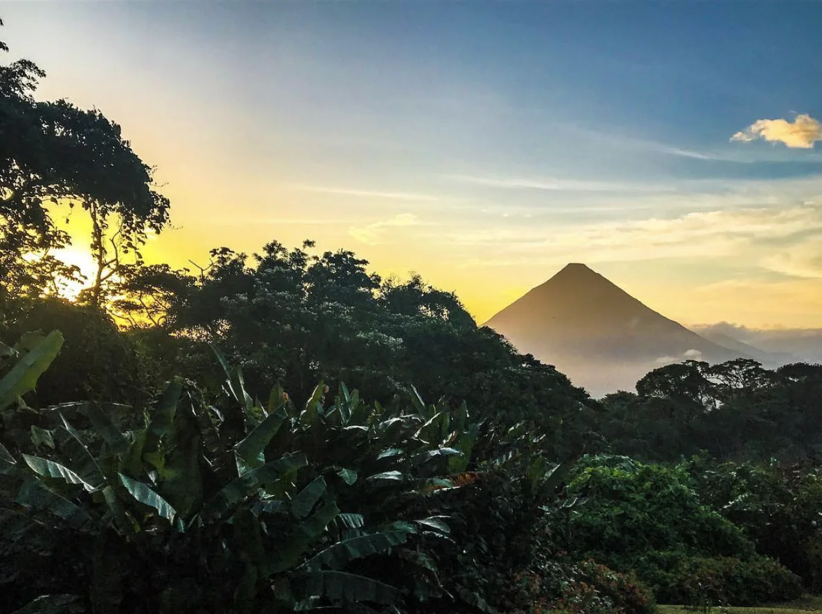 Volcan Arenal avec sources chaudes