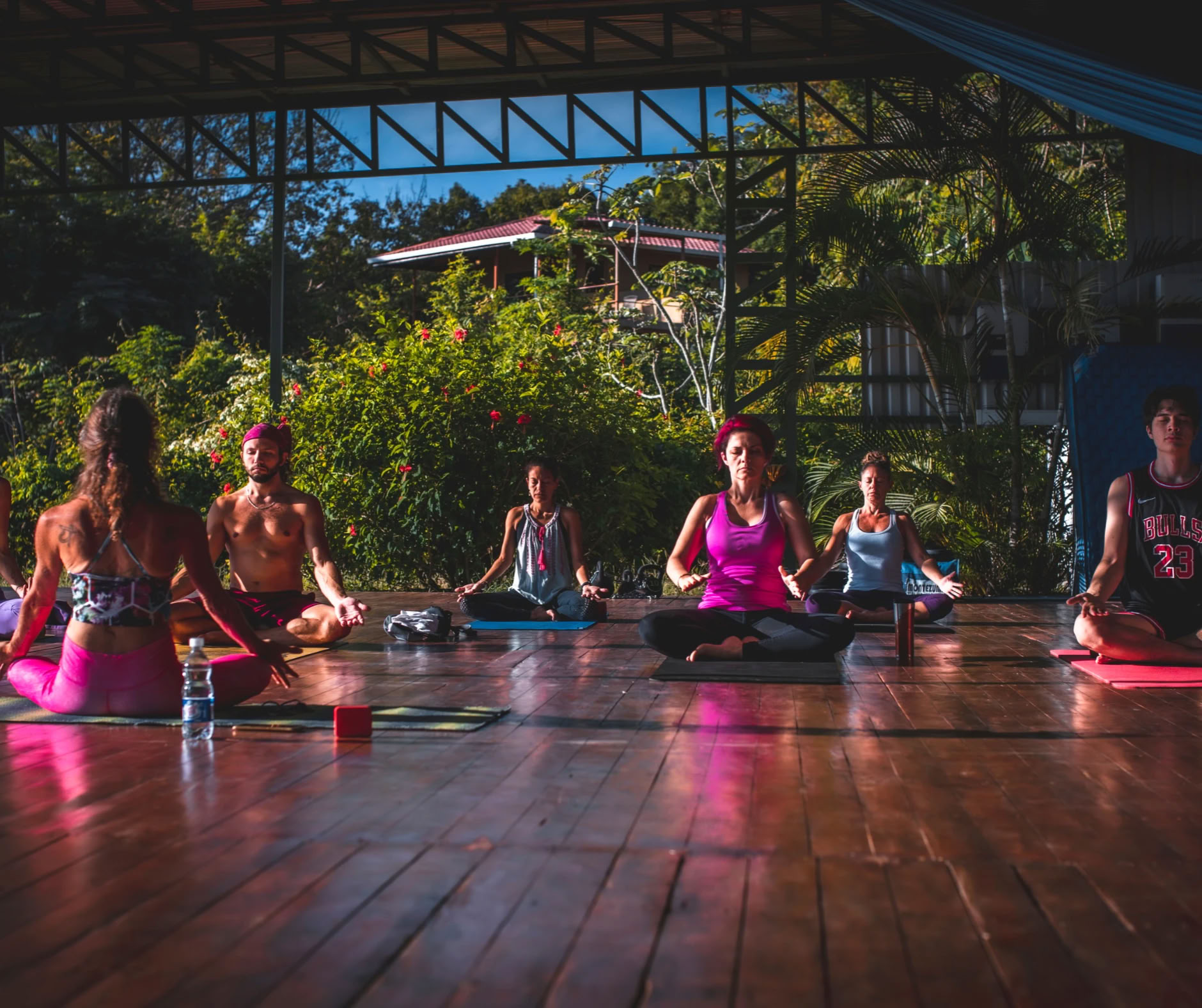 Devaya Yoga™ · Retraite de guérison par le son et de renouveau émotionnel
