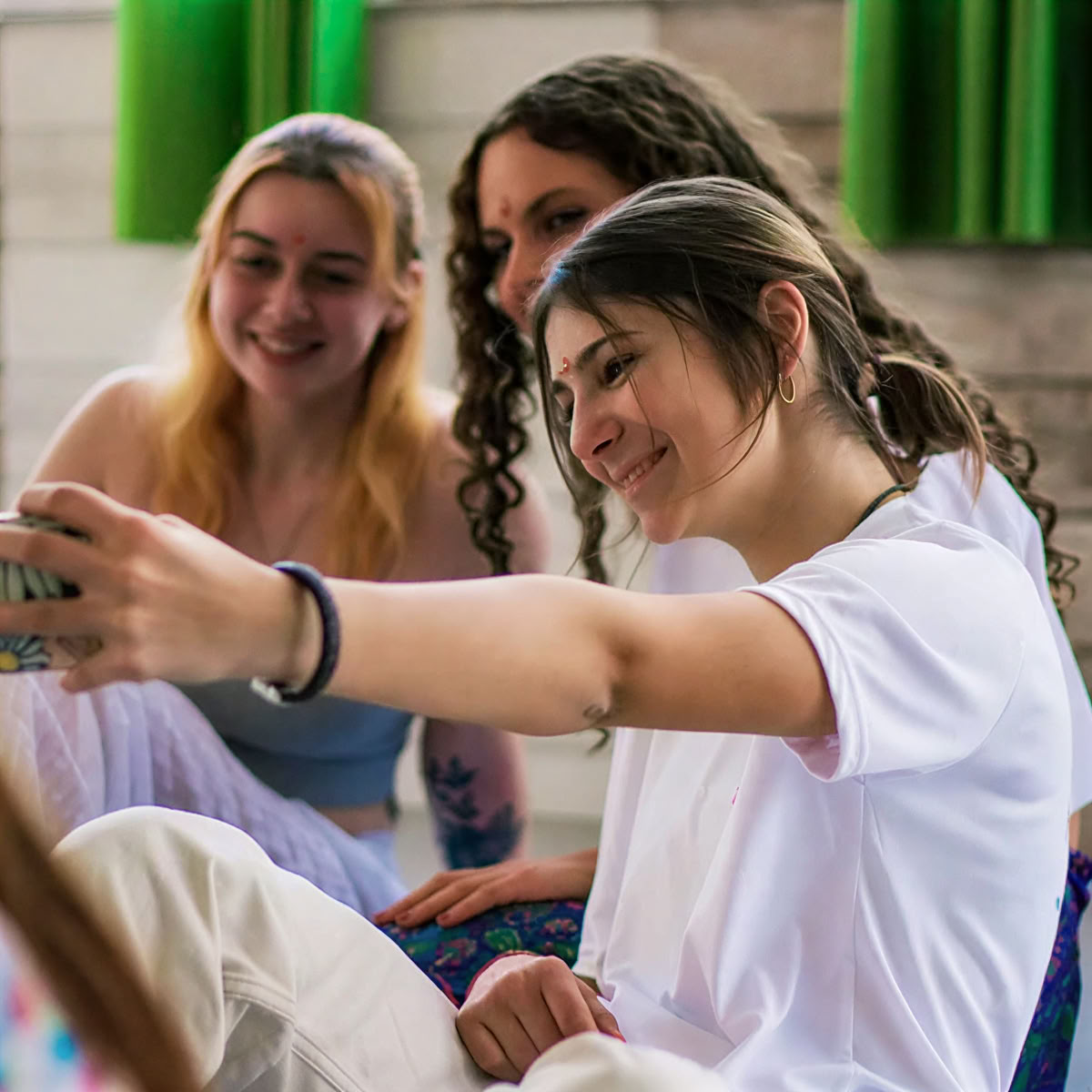 Formation de professeur de yoga de 300 heures à Rishikesh – 01 janv. – 27 janv. 2027