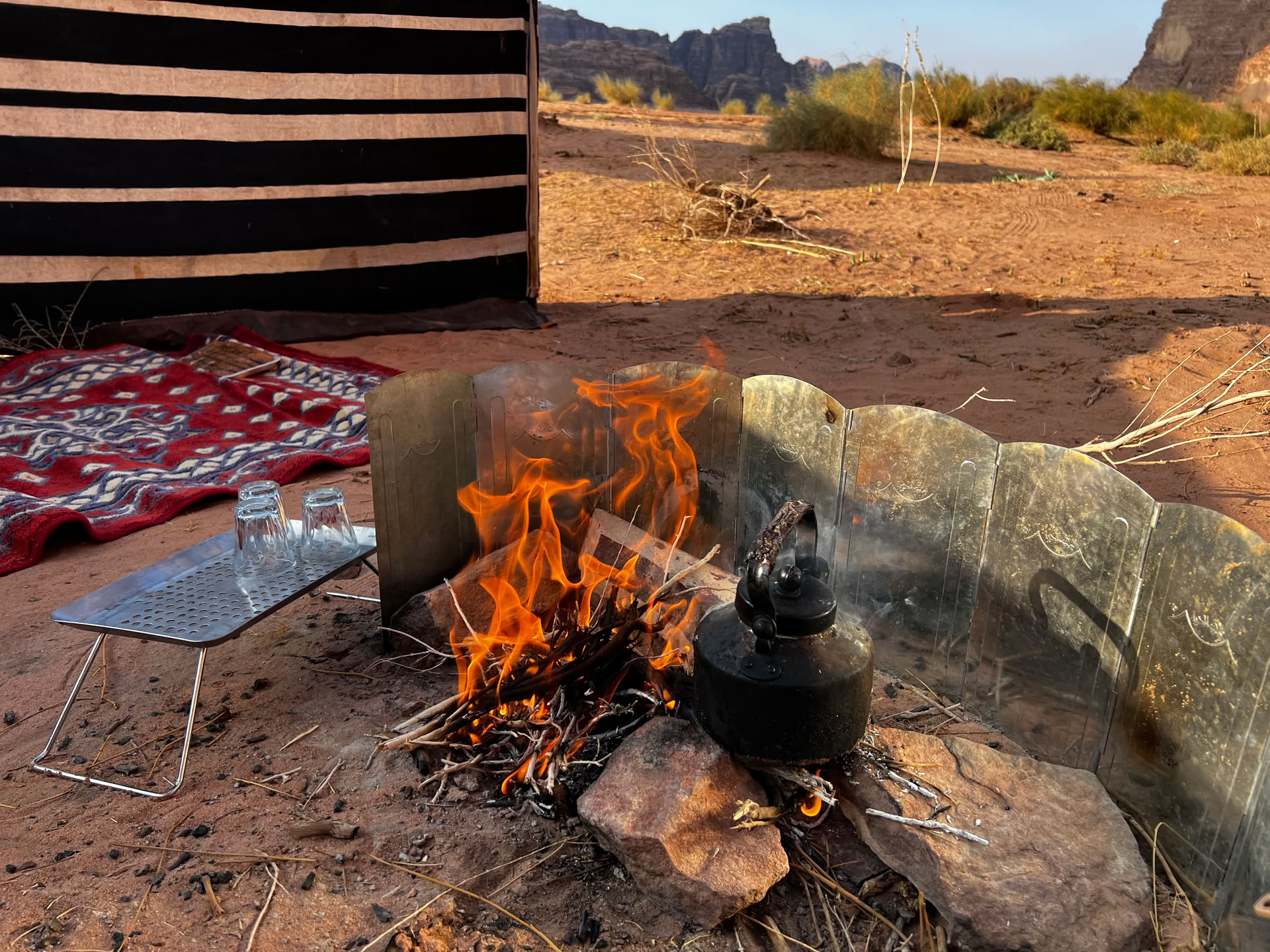 Aventure de trekking à dos de chameau de 4 jours avec les Bédouins à Wadi Rum, Jordanie