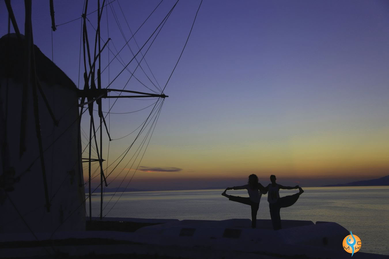 Yoga au coucher du soleil