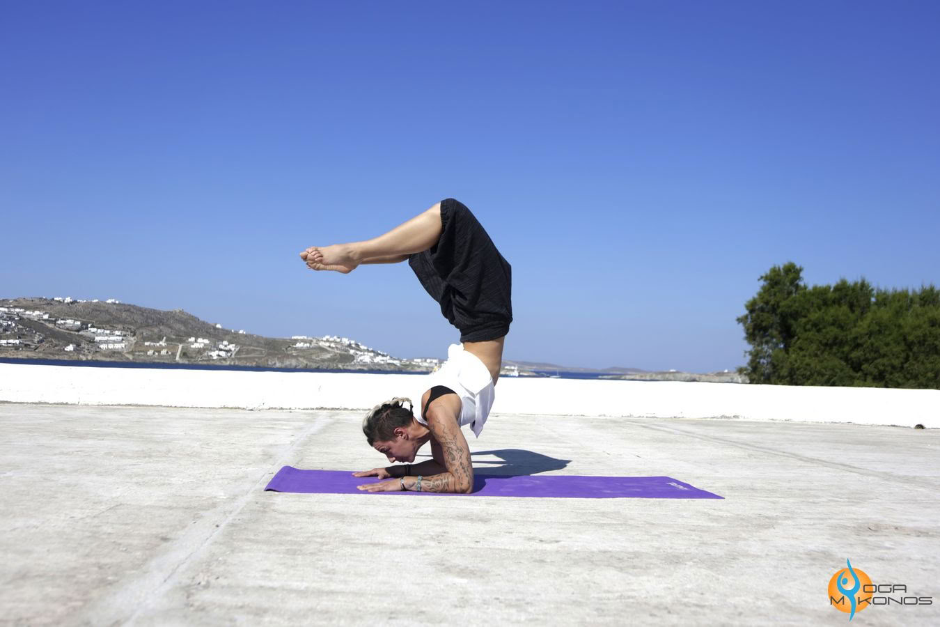 Yoga au coucher du soleil