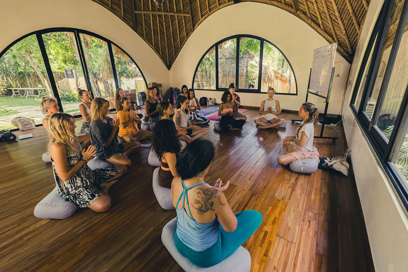 Formation de professeur de yoga de 50 h