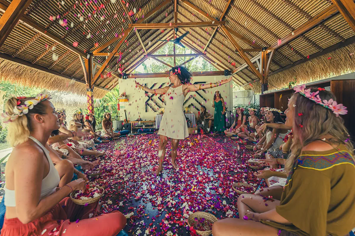 Lucidflow 100h sur 300h YTT - Formation de professeurs de yoga à Bali