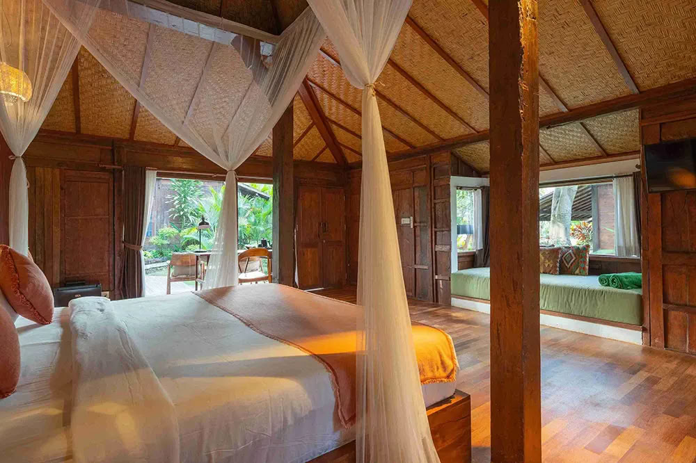 Lucidflow 100h sur 300h YTT - Formation de professeurs de yoga à Bali