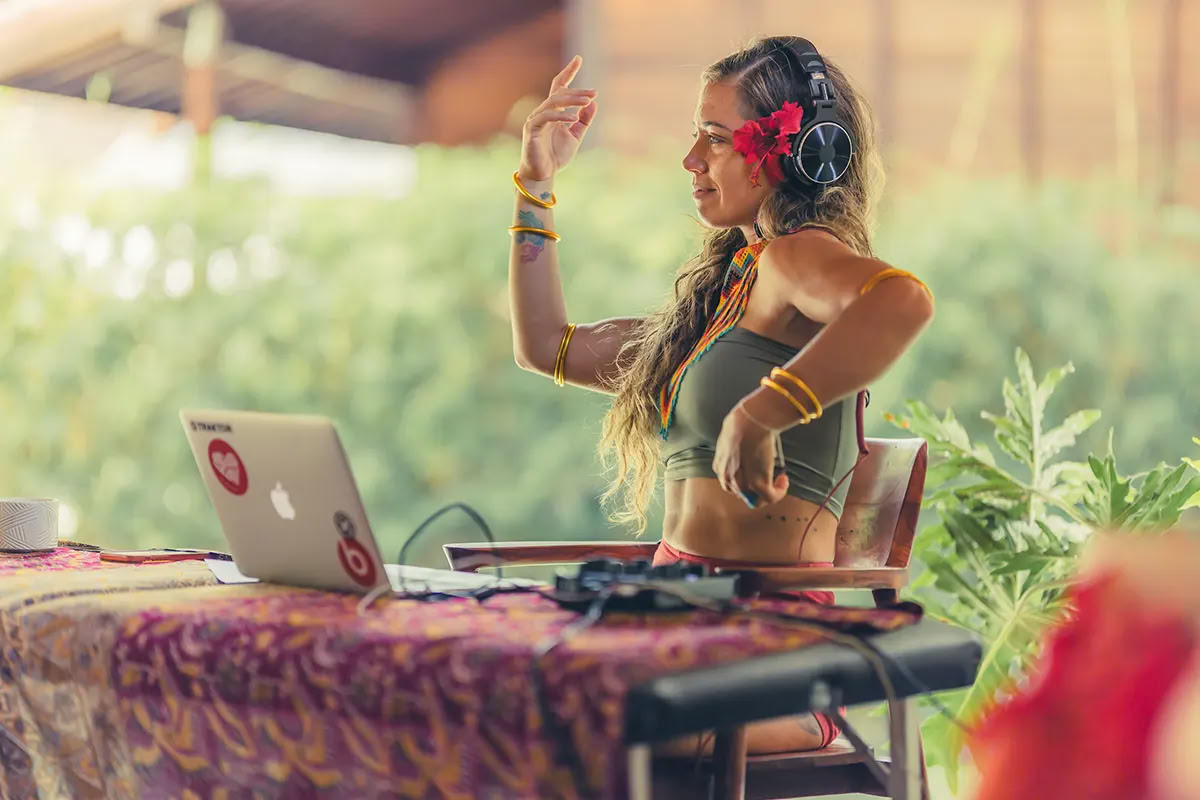 Lucidflow 100h sur 300h YTT - Formation de professeurs de yoga à Bali