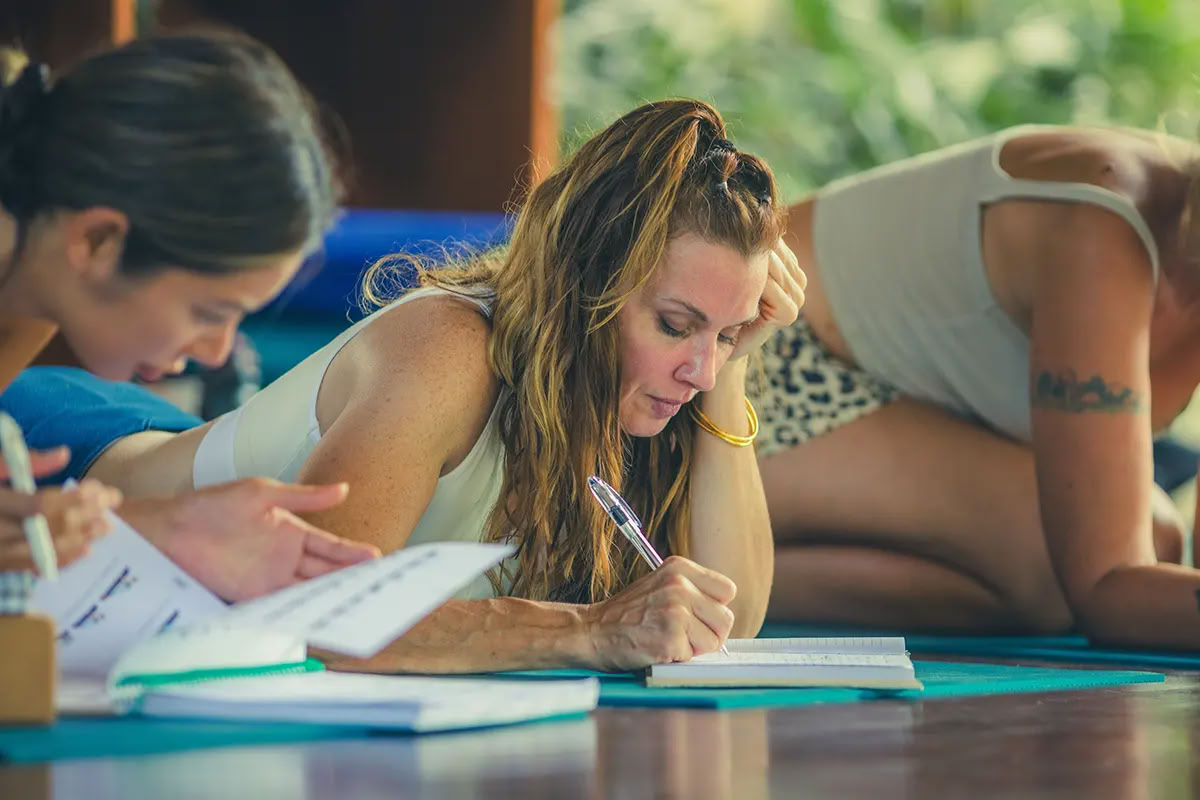 Lucidflow 100h sur 300h YTT - Formation de professeurs de yoga à Bali