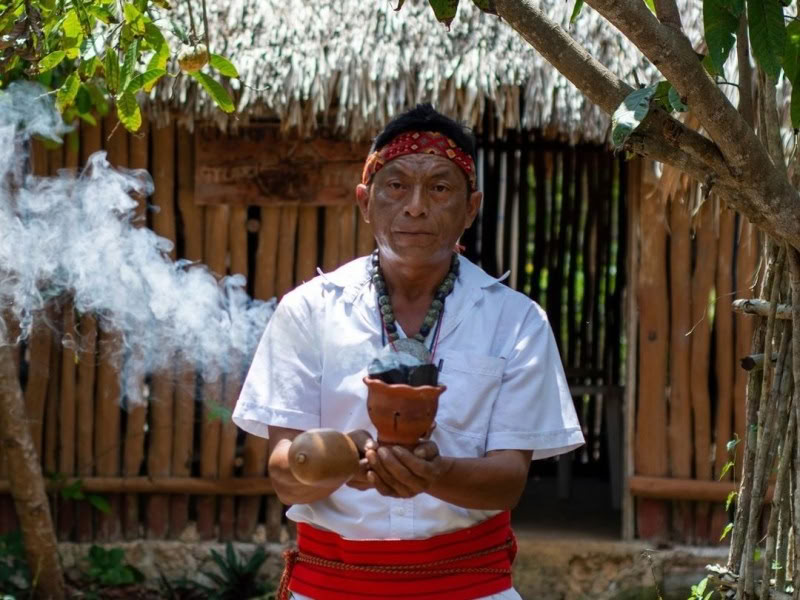 Rencontre avec un guérisseur maya à Coba