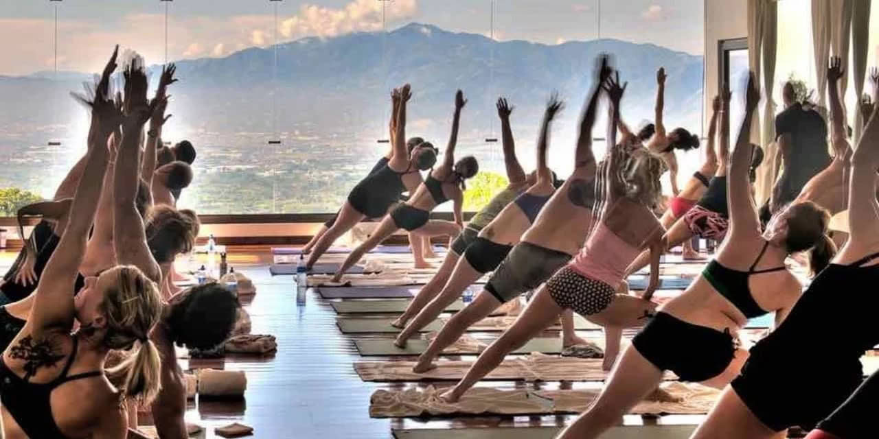 Good Society Club Yoga & Pilates Retraite in Costa Rica
