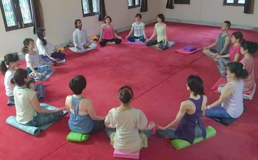 Retraite de style de vie yogique