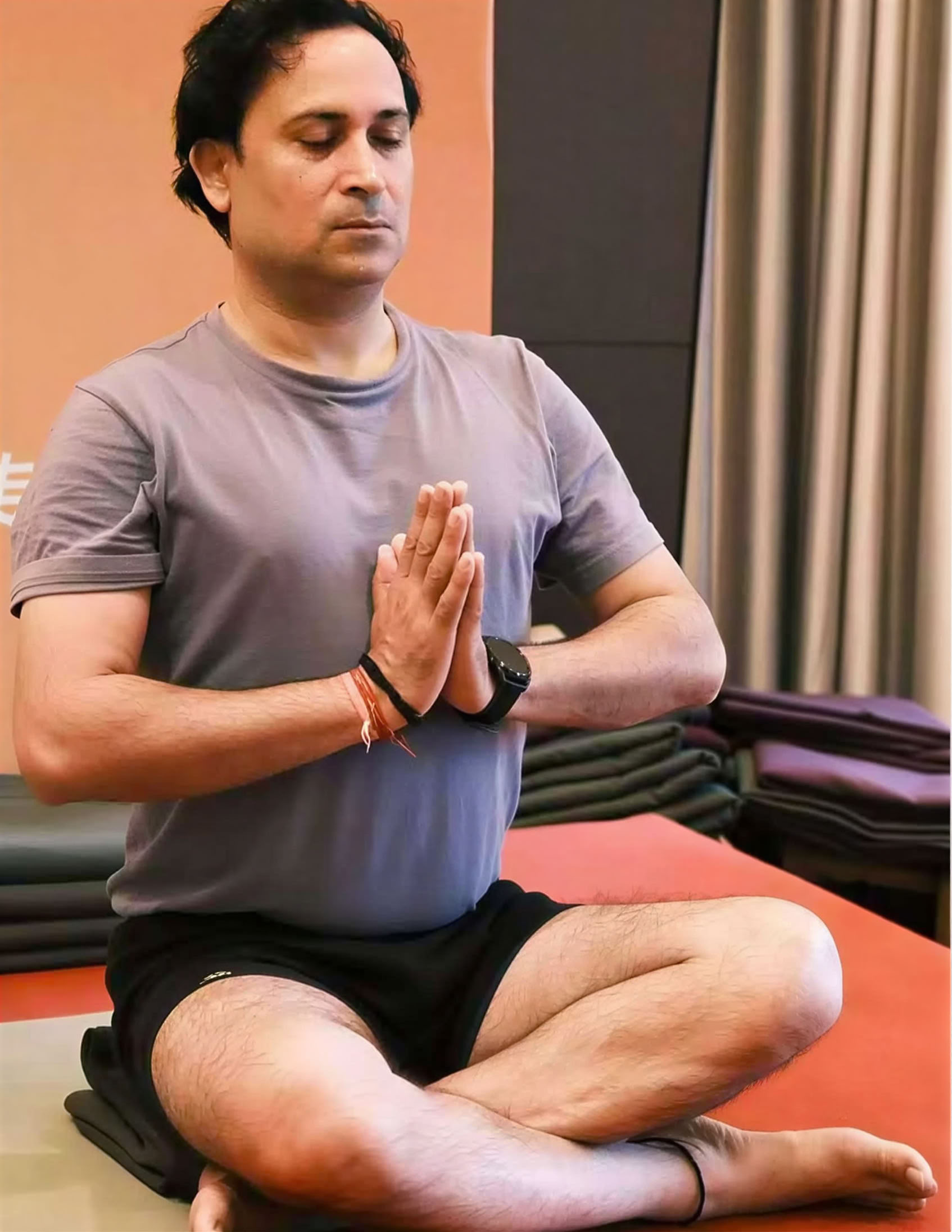 Yoga retraite Course by Om Yoga Rishikesh