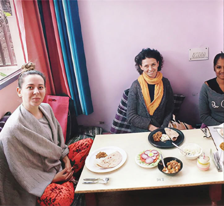 Yoga retraite Course by Om Yoga Rishikesh