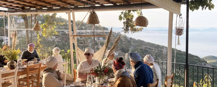Sungalaa Kundalini Yoga Teacher Training : Relations authentiques