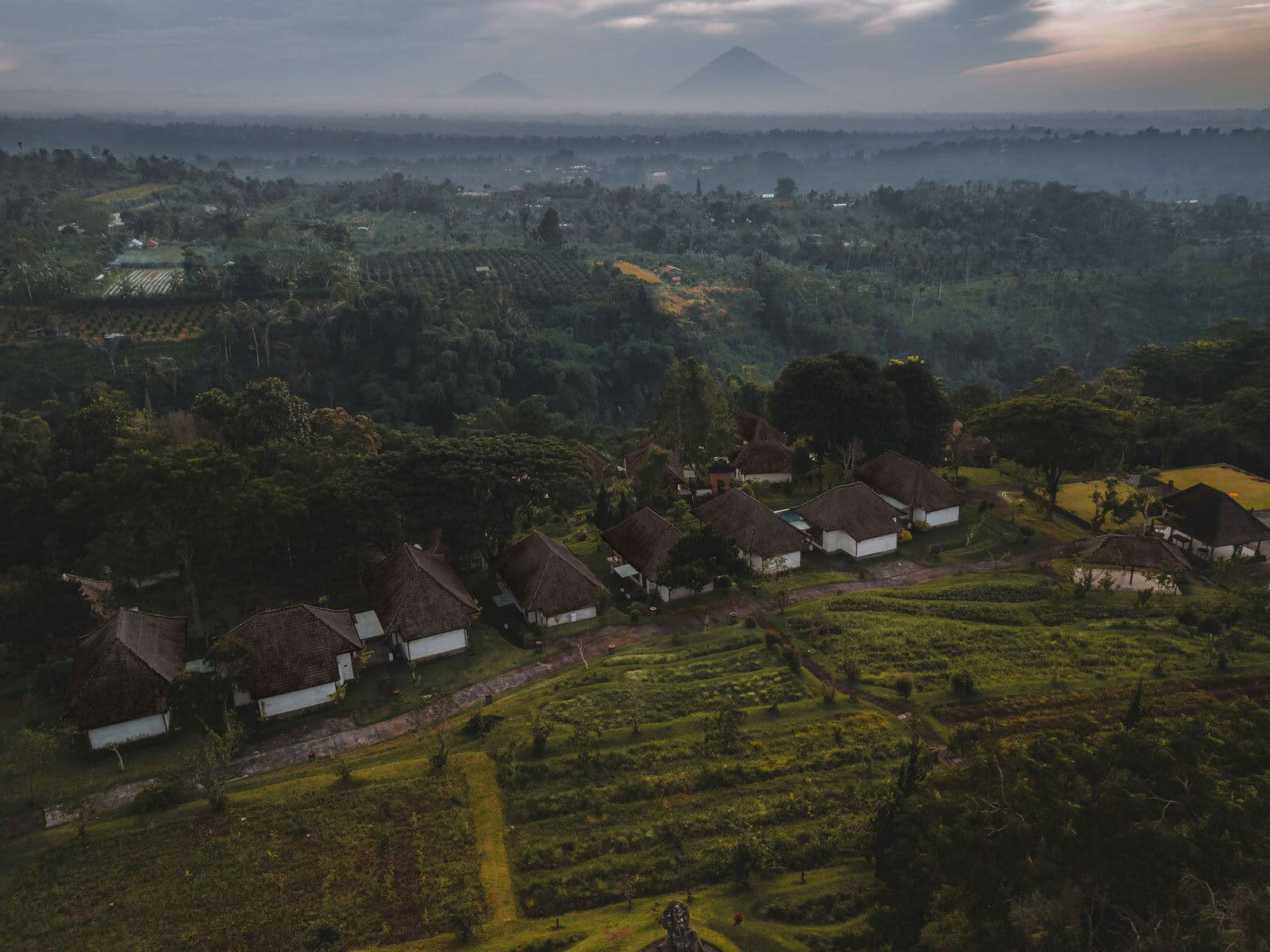 Formation de professeurs de méditation à Bali, Pelaga