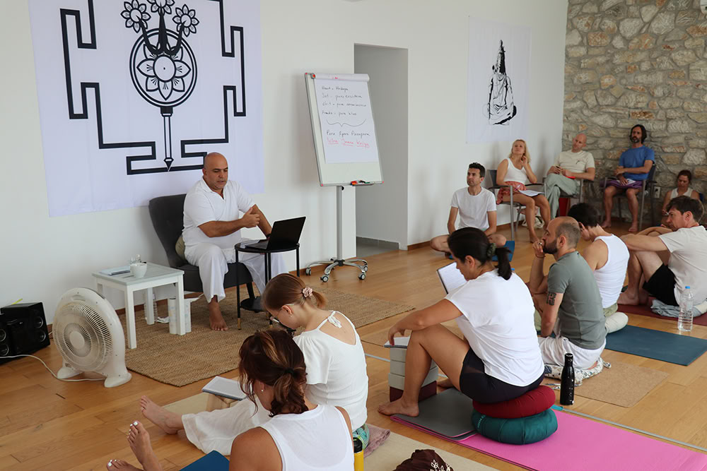 The Highest Tantra: Atelier et retraite sur le shivaïsme cachemirien