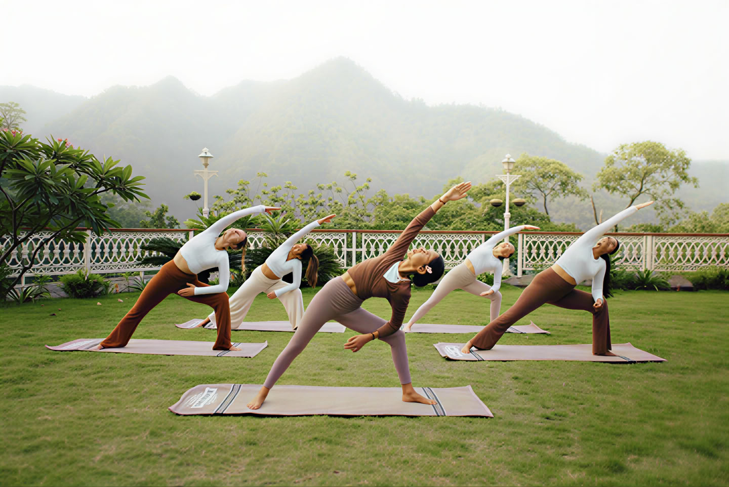 Formation de professeurs de yoga de 300 heures à Rishikesh – 13 août - 11 septembre 2026
