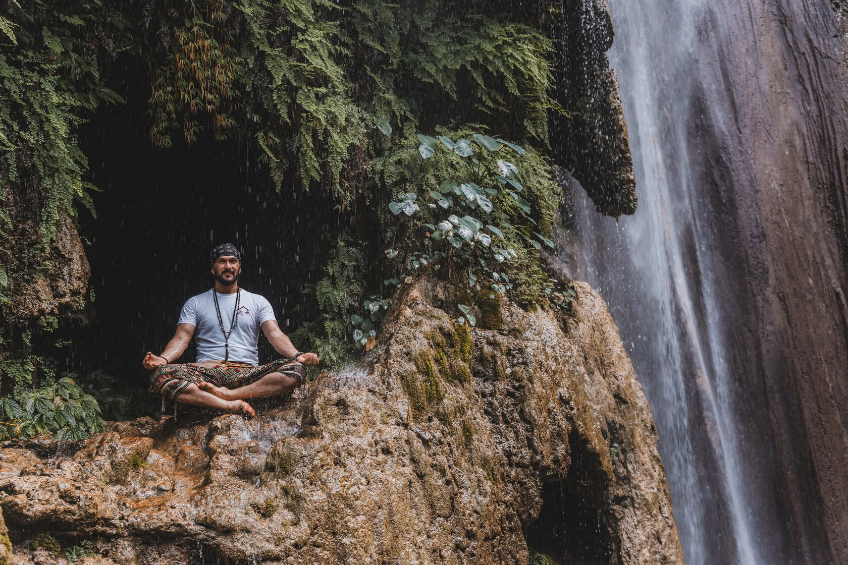 300-HOUR À RISHIKESH FORMATION DE PROFESSEUR DE YOGA – 20 janv. – 18 févr. 2027