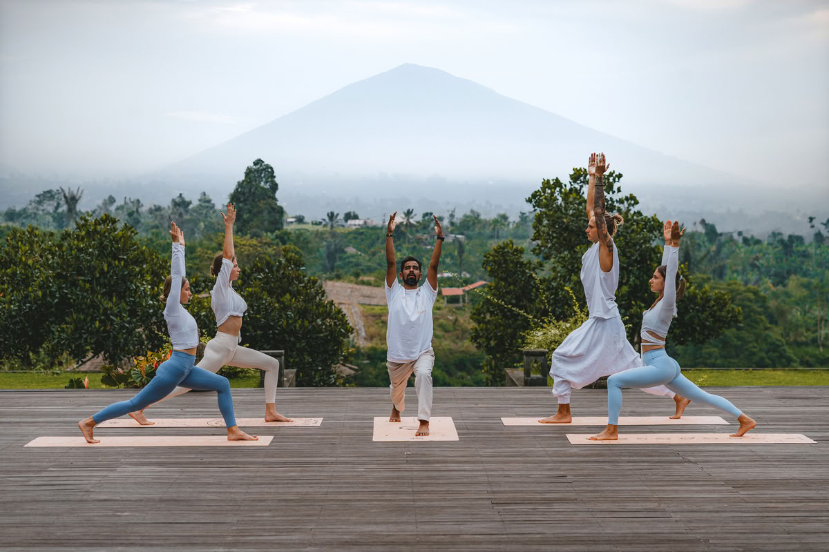 Formation de professeurs de yoga de 200 heures à Pelaga, Bali – 26 oct. – 14 nov. 2026