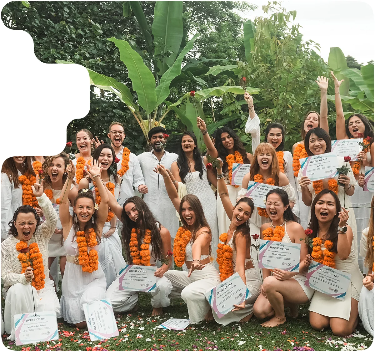 Formation hybride de professeur de yoga 200 heures / 300 heures – 24 août – 6 septembre 2026
