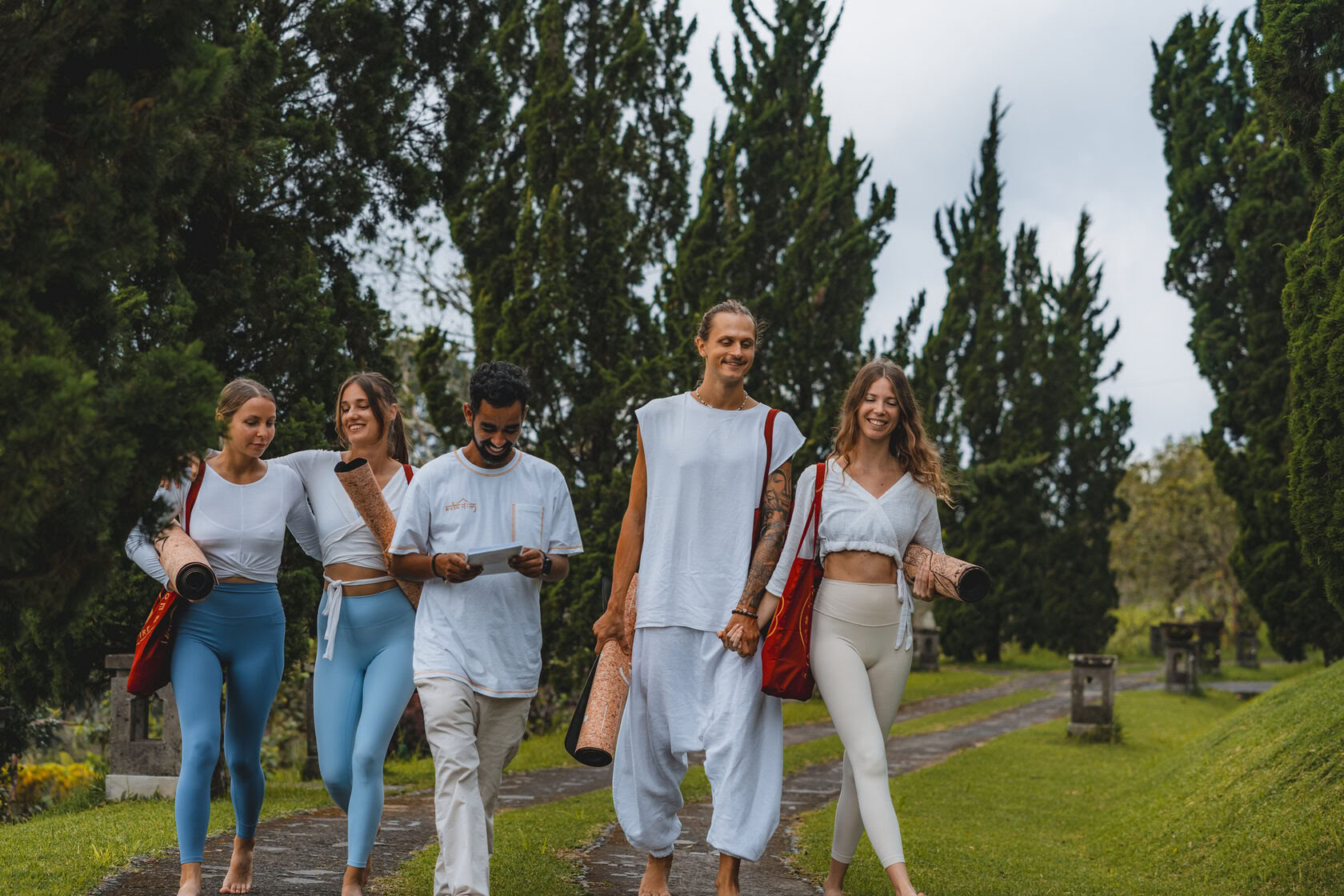 Formation de professeur de yoga de 300 heures – 26 oct. – 21 nov. 2026