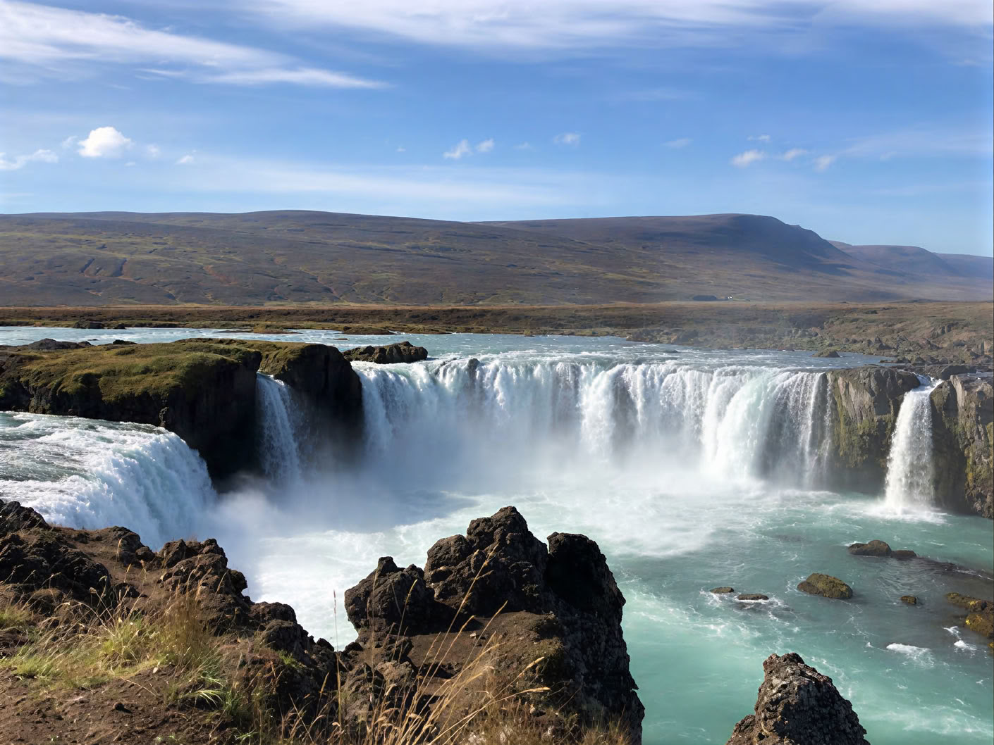 Yoga & Randonnée Retraite Soleil de Minuit en Islande – Dates 2025
