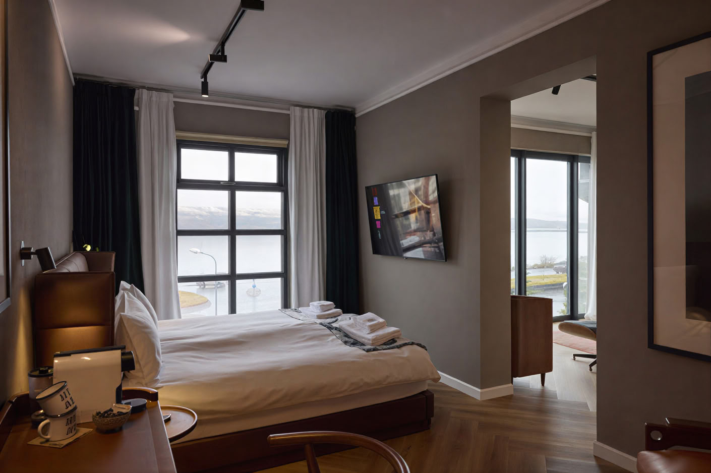 Yoga & Hike Retraite Midnightsun en Islande – Dates 2026