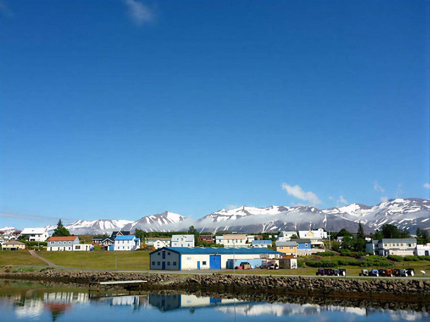 Yoga & Hike Retraite Midnightsun en Islande – Dates 2026