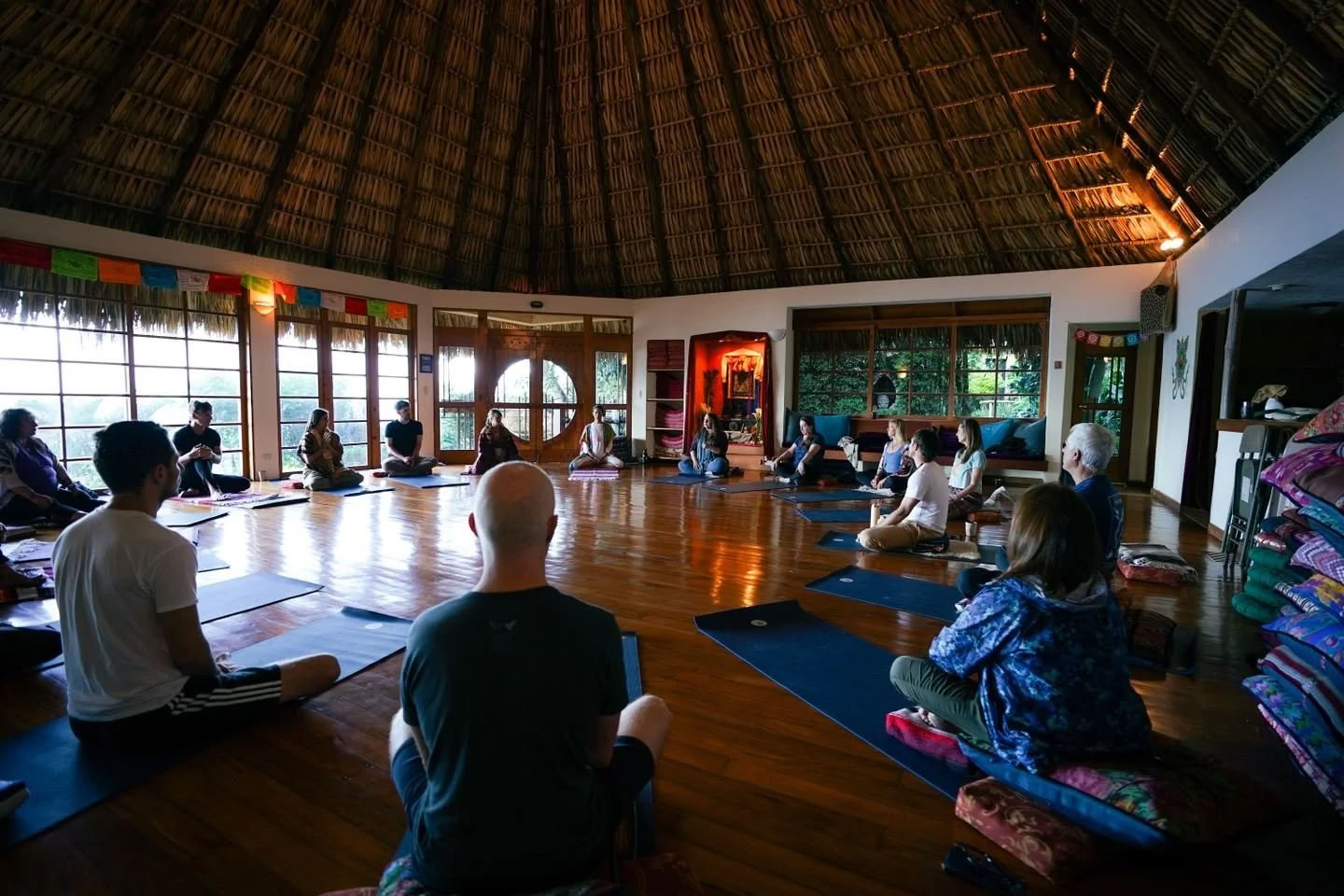 Formation au Leadership de Kirtan / Ananda Das — Villa Sumaya