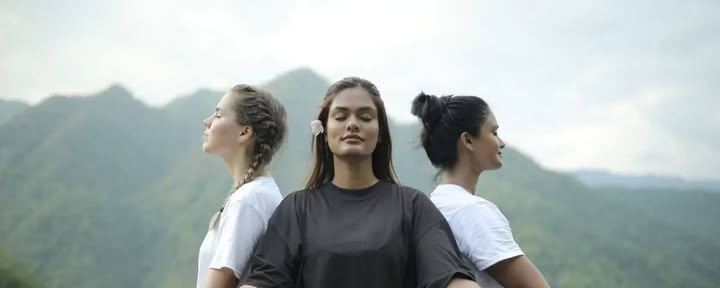 Formation de professeur de yoga de 300 heures à Rishikesh – 28 nov. - 27 déc. 2026