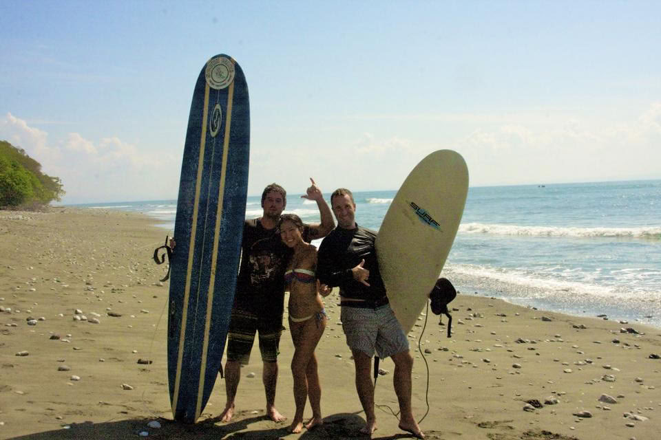 Salty Retraites: Surf, Sweat, and Flow au Costa Rica