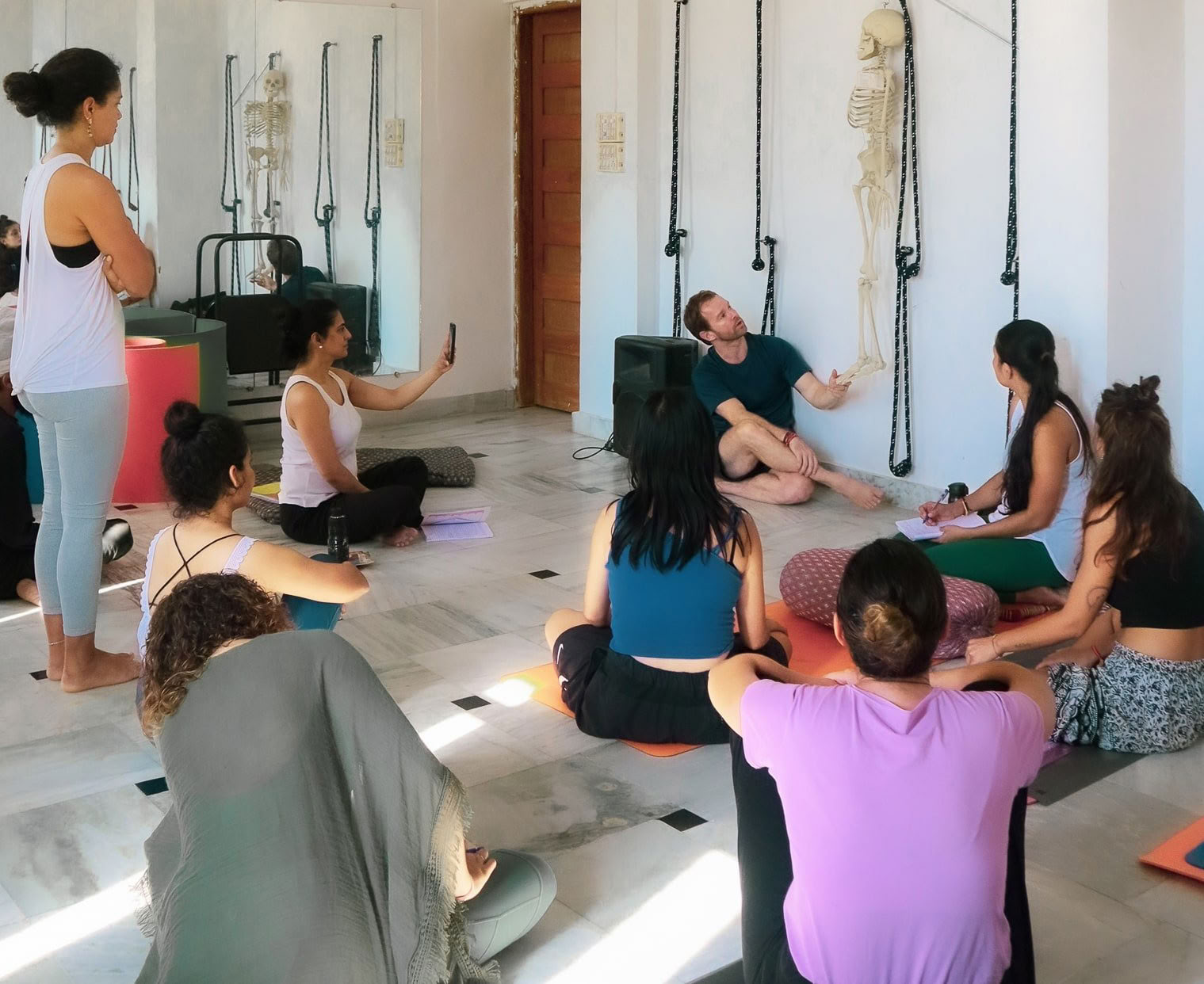 Formation de professeur de yoga spéciale de 200 heures à Rishikesh – 3e au 30e oct. 2026
