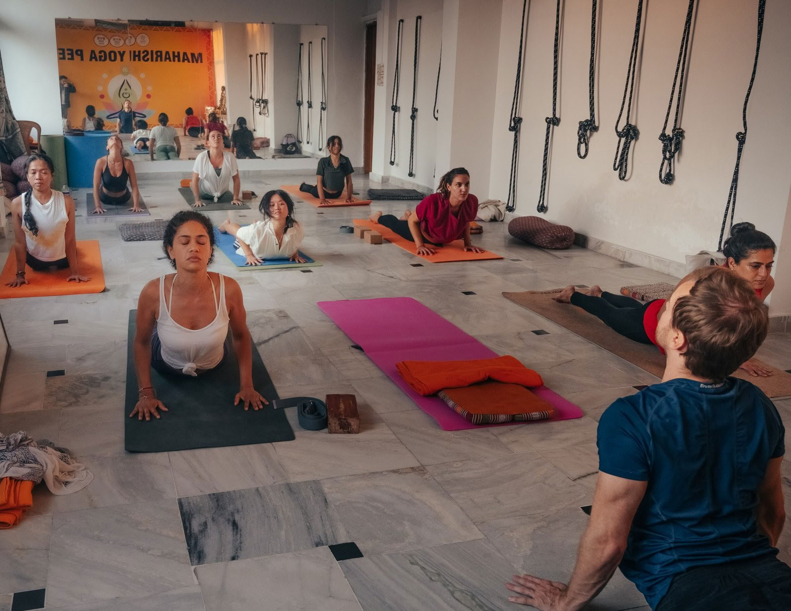 Formation de professeurs de yoga spéciale de 200 heures à Rishikesh – du 3 au 30 avril 2027