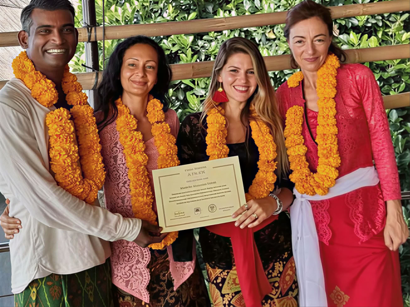 Cours de formation de professeur de yoga (TTC)