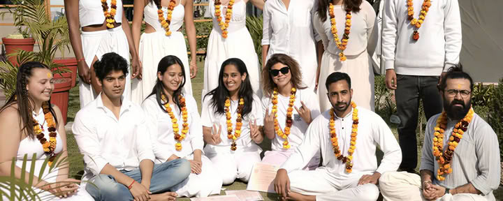 TTC de yoga aérien à Rishikesh