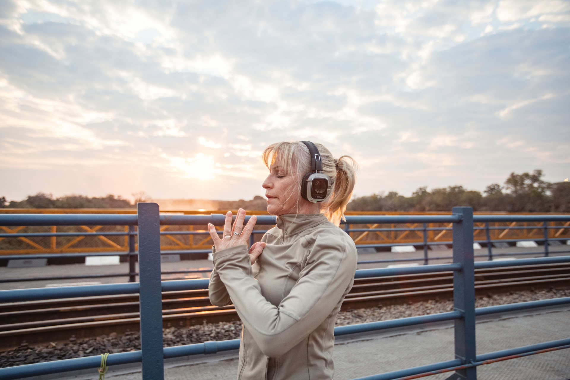 Yoga sur le pont
